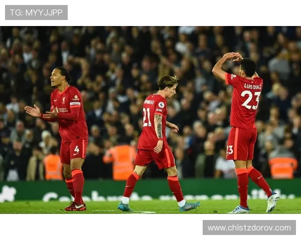 利物浦凭借强劲表现击败阿斯顿维拉稳固联赛前四位置 利物浦凭借强劲表现击败阿斯顿维拉稳固联赛前四位置